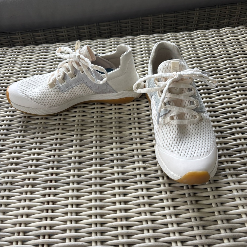 Olukai Wailuku Athletic Sneakers 7 athleisure running outdoors hiking travel - Picture 2 of 11